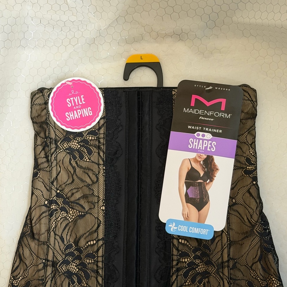 Maidenform Black Lace Shaping Garment